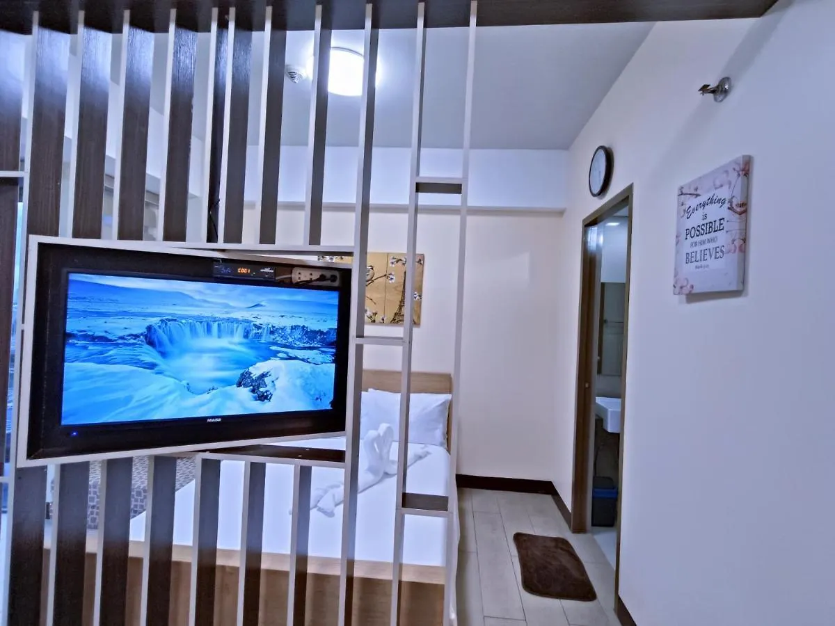 Near Terminal 3 Two Palmtree Villas- Walking Distance Only Pasay