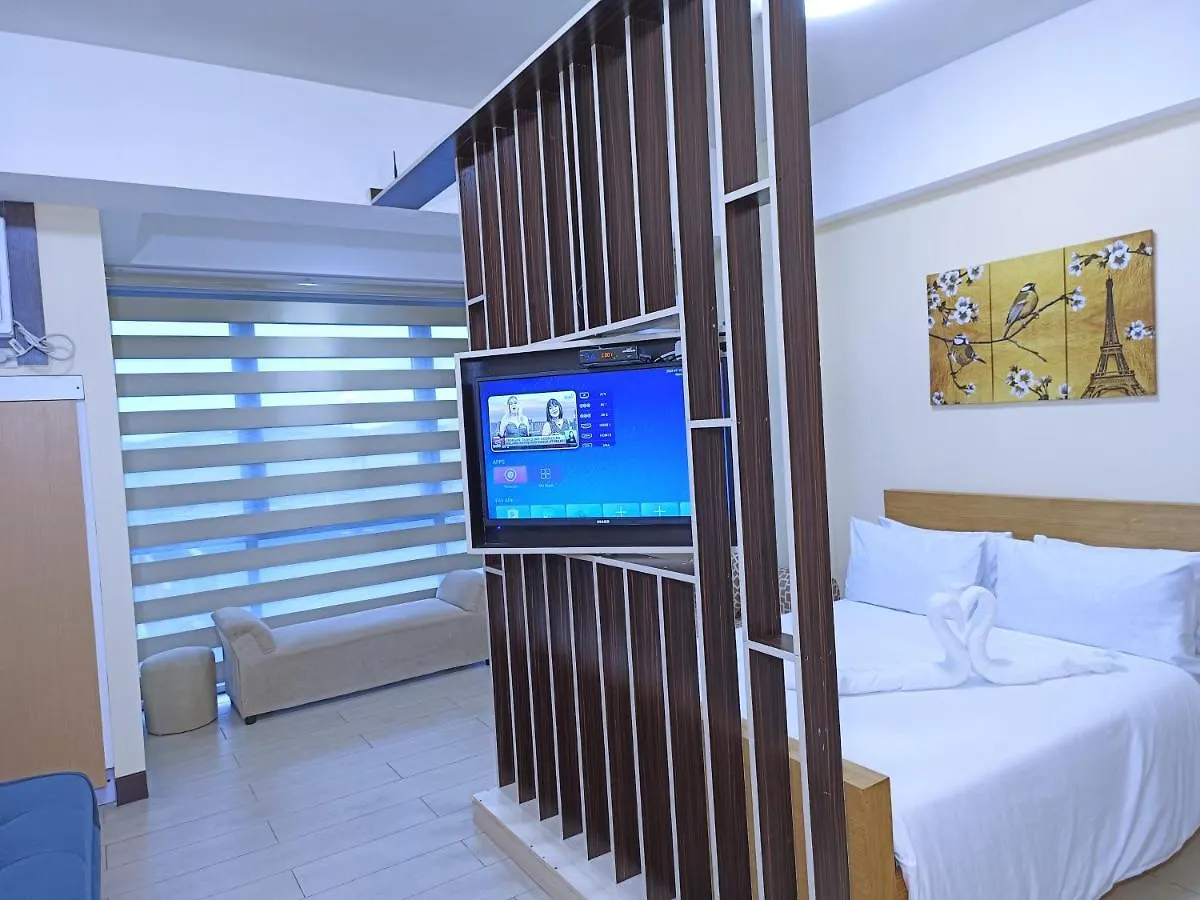 Near Terminal 3 Two Palmtree Villas- Walking Distance Only Pasay Aparthotel